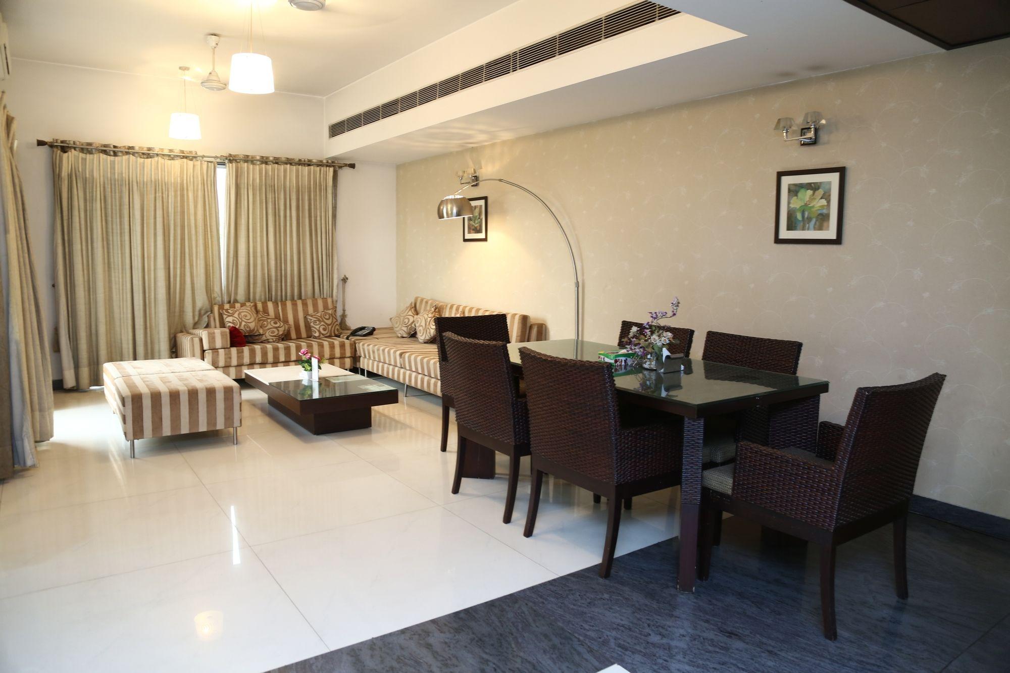 Imperial Apartments Huda City คูร์เคาน์ ภายนอก รูปภาพ